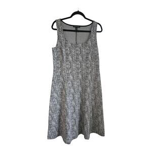 Banana Republic Womans L Dress Black White Sleeveless Pullover Scoop Neck